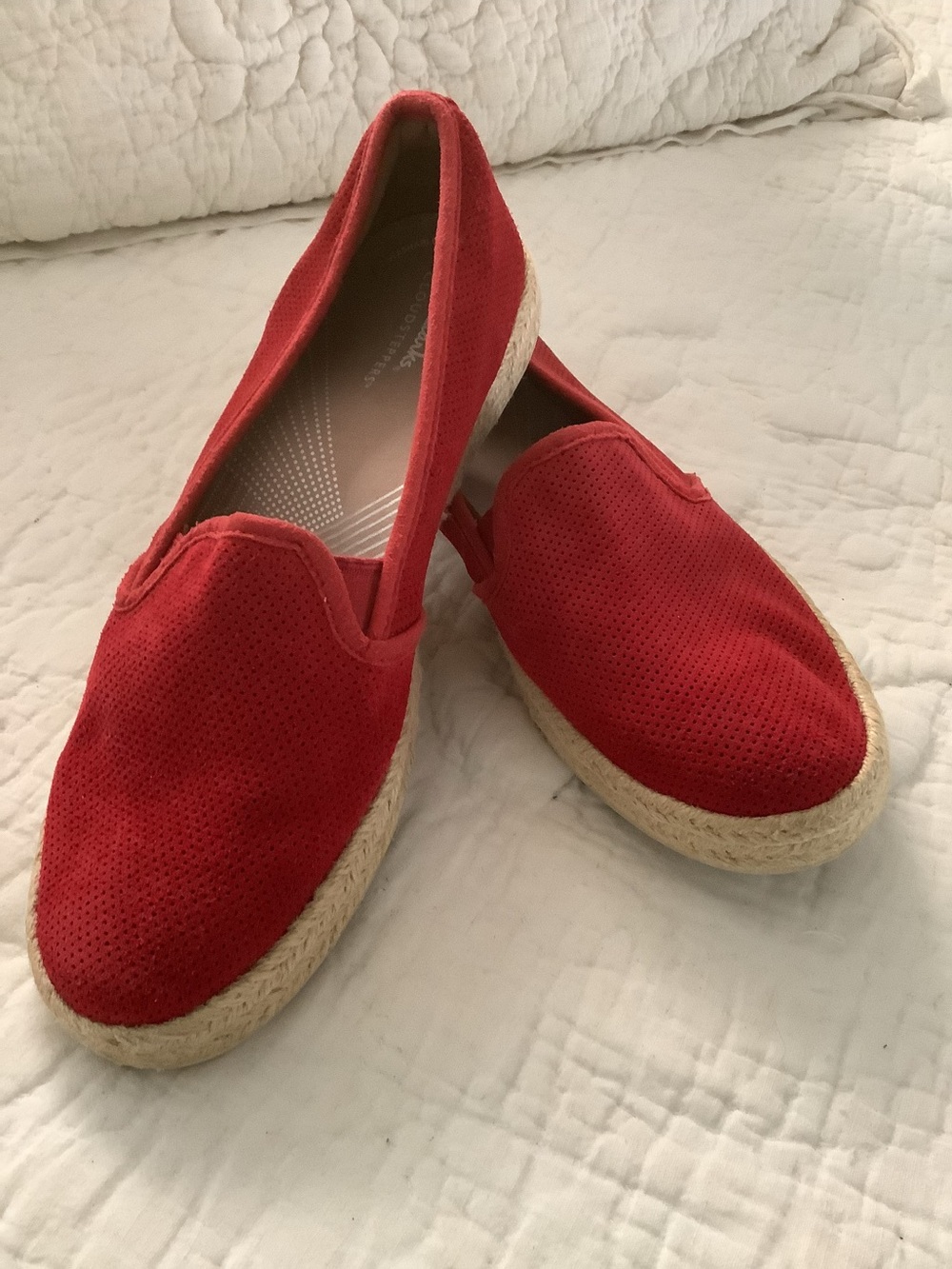 Clarks Red Women's Espadrille Slip-On Shoes sz 9